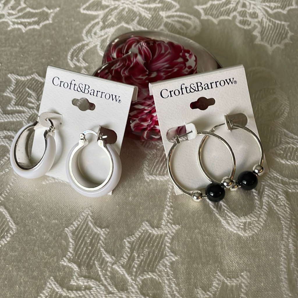Croft Barrow New On Original Cards Pair Of Pierced Earrings 11$